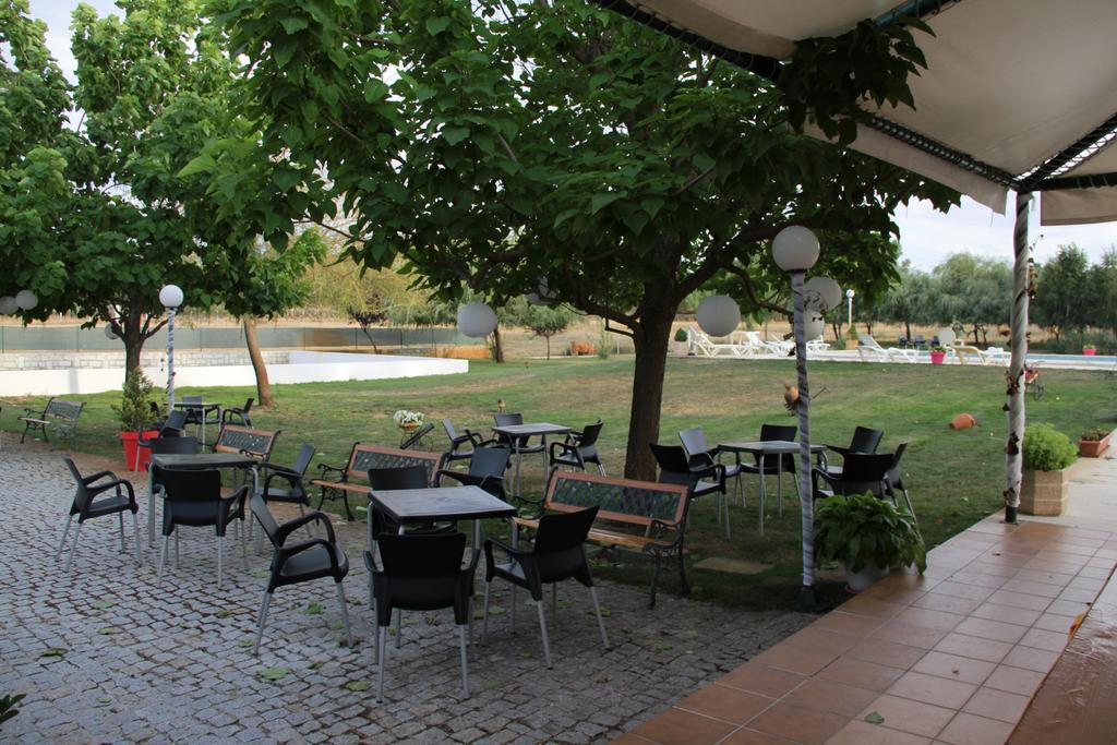 O Pelicano Alfaiates Exterior photo